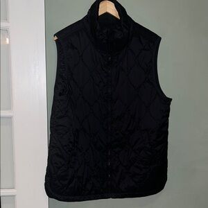 GAP Black Quilted Puffer Vest - Sleeveless